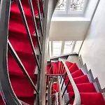 Stylish Mezzanine Studio In The Heart Of Paris 3F