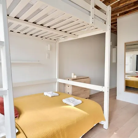 Stylish Mezzanine In The Heart Of 3f Parigi